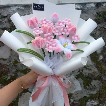 Buket Tulip Pink Kawat Bulu