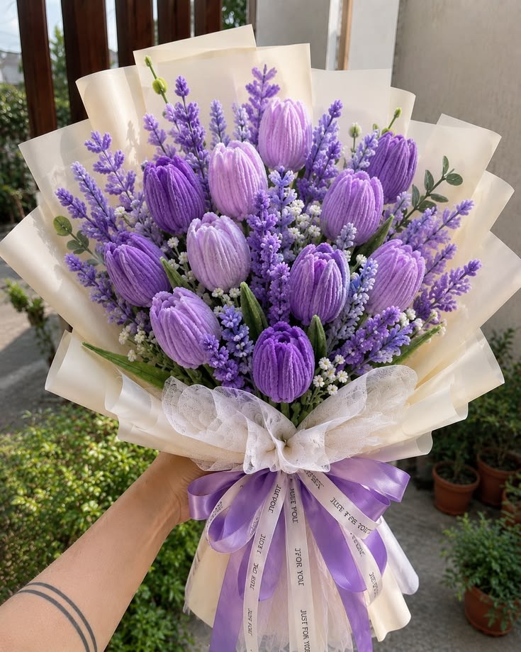 buket tulip ungu